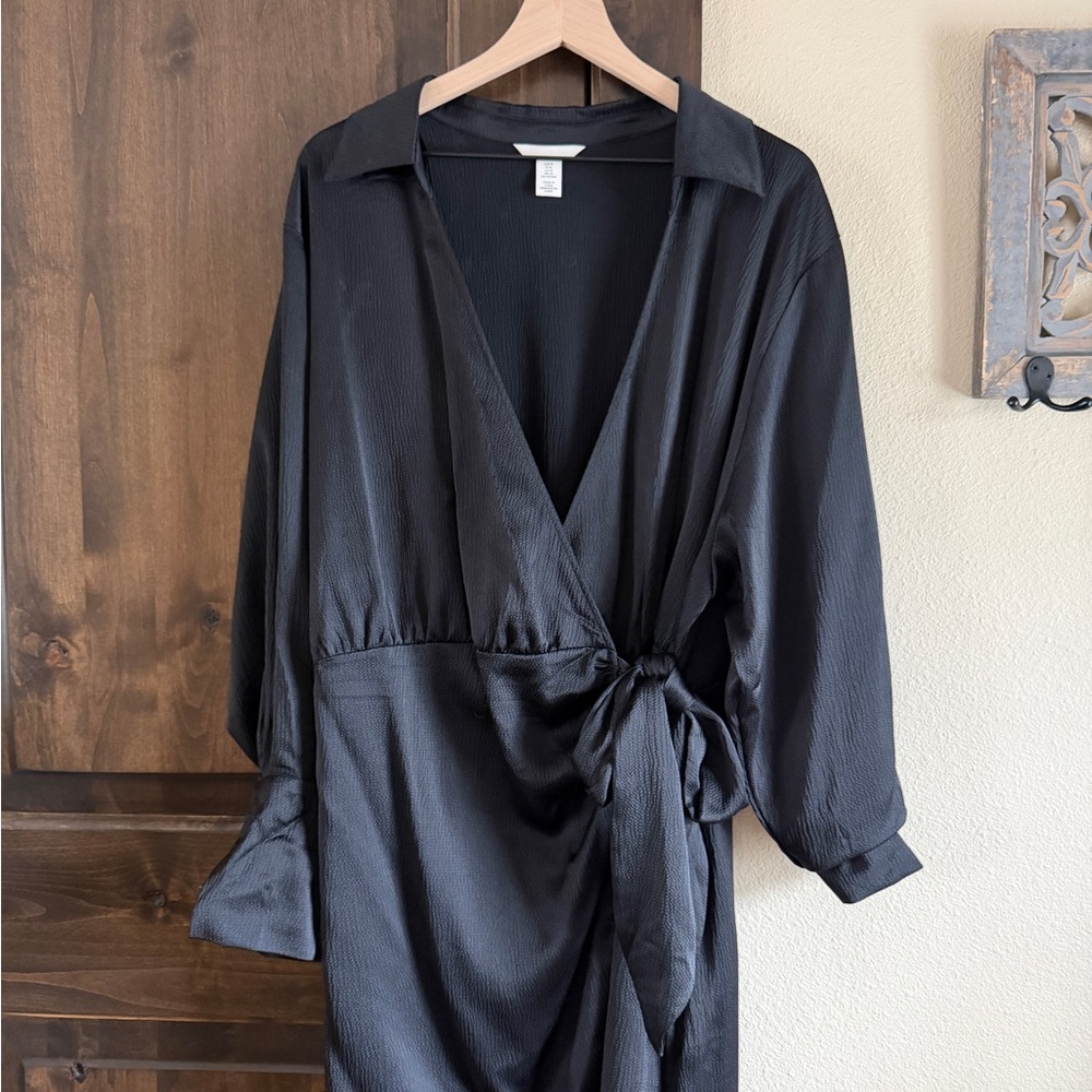 H&M Textured Black Garment